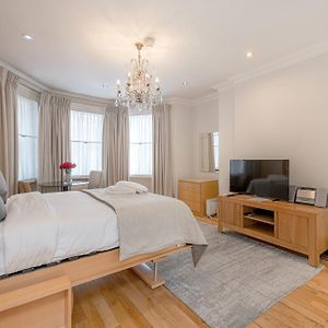 Studio met een King Size Bed